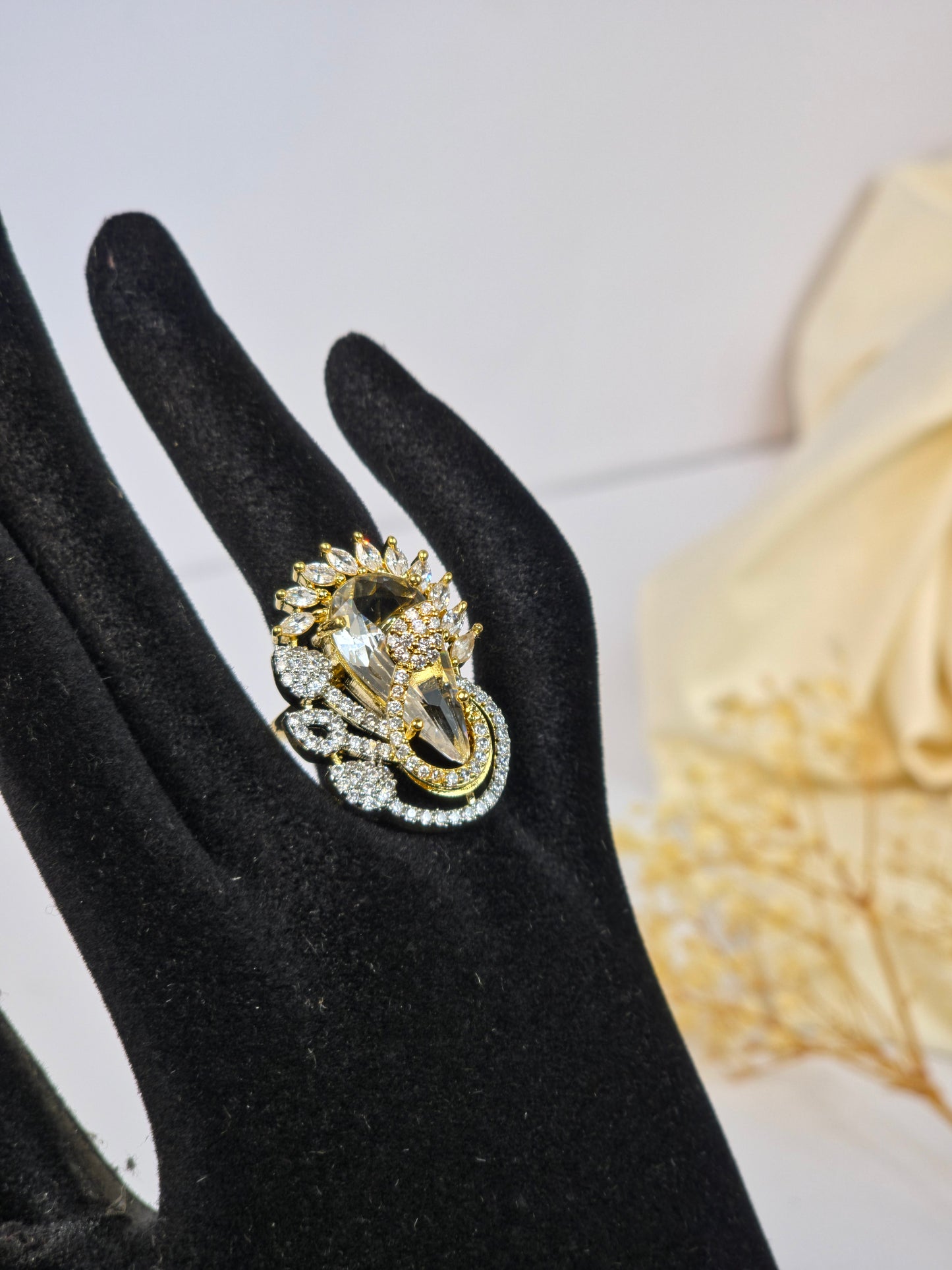 Papillon Majesty Statement Ring