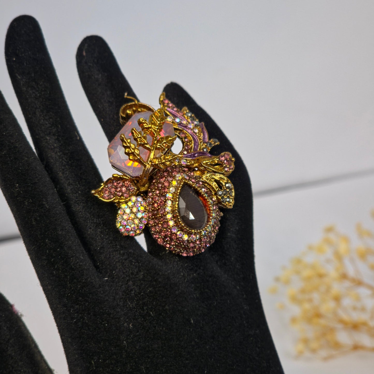 Verdant Paisley Turkish Ring